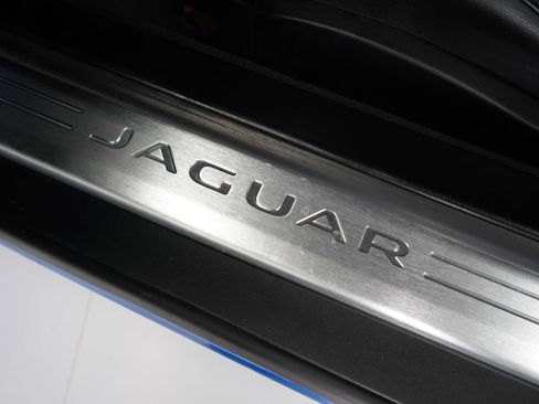 Used 2020 Jaguar F-TYPE Coupe RWD image 10