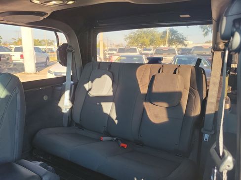 Used 2021 Jeep Wrangler Sport w/ Technology Group image 13