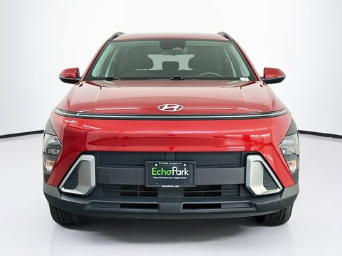 Used 2025 Hyundai Kona SEL AWD/4WD image 2
