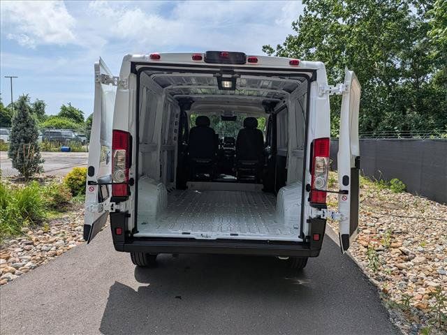 Used 2025 RAM ProMaster 2500 w/ Convenience Group FWD image 16