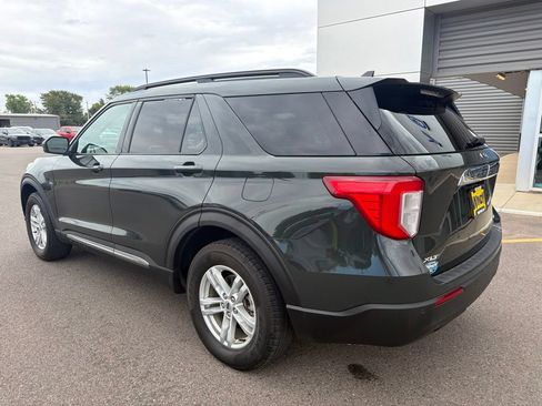 Used 2022 Ford Explorer XLT AWD/4WD image 8