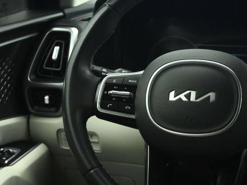 Used 2023 Kia Sorento S w/ Panoramic Sunroof Package FWD image 42