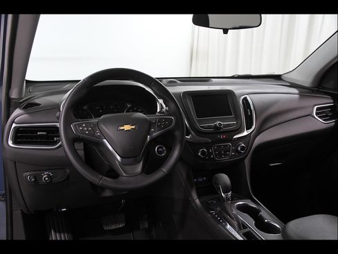 Used 2024 Chevrolet Equinox LT AWD/4WD image 6