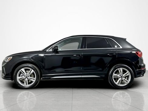 Used 2022 Audi Q3 2.0T Premium Plus w/ Premium Plus Package image 2