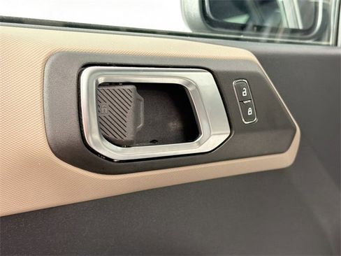 Used 2022 Ford Bronco Big Bend w/ Sasquatch Package image 18