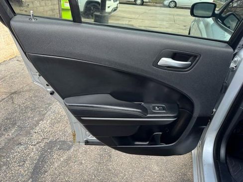 Used 2020 Dodge Charger SXT w/ Leather Interior Group image 18