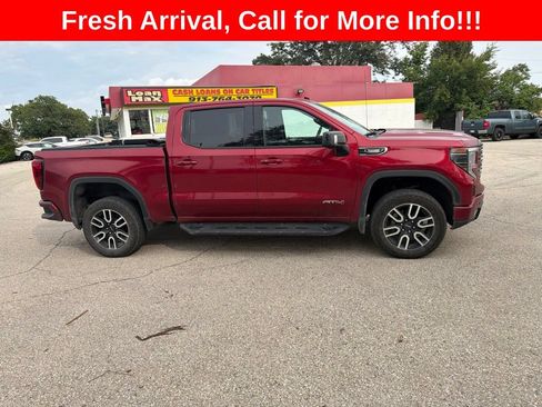 Used 2025 GMC Sierra 1500 AT4 w/ AT4 Premium Package AWD/4WD image 9