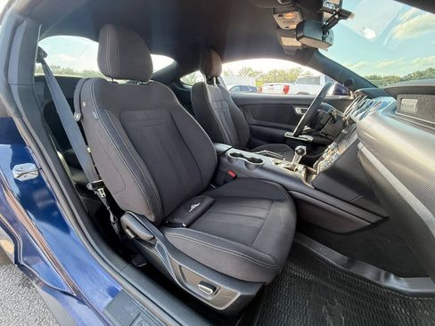 Used 2019 Ford Mustang GT RWD image 11