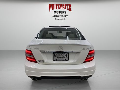 Used 2014 Mercedes-Benz C 300 4MATIC Sedan image 3