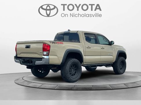 Used 2017 Toyota Tacoma TRD Off-Road w/ Tow Package (A/T) AWD/4WD image 5