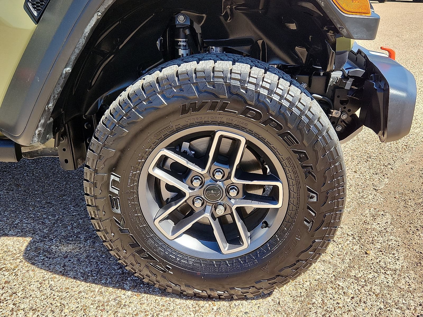 Used 2025 Jeep Gladiator Mojave w/ Safety Group AWD/4WD image 7