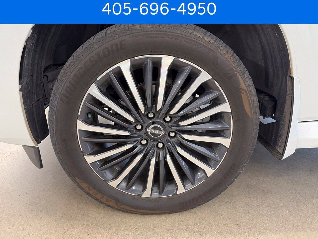Used 2025 Nissan Armada Platinum Reserve AWD/4WD image 2