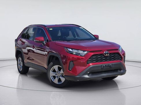 Used 2025 Toyota RAV4 XLE w/ Convenience Package FWD image 1