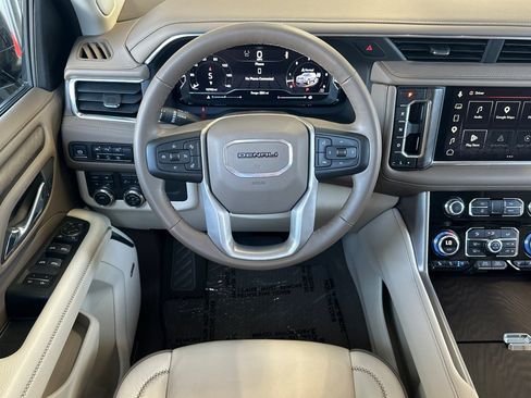 Used 2024 GMC Yukon XL Denali AWD/4WD image 13