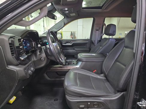 Used 2022 Chevrolet Silverado 1500 LTZ w/ LTZ Premium Package image 7