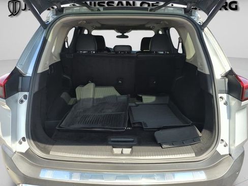 Certified 2021 Nissan Rogue Platinum FWD image 17