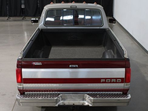 Used 1990 Ford F150 2WD Regular Cab image 9