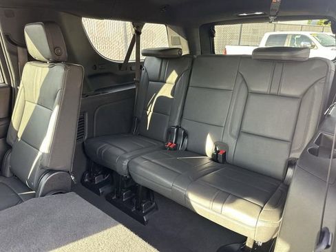 Used 2025 Chevrolet Suburban RST image 43