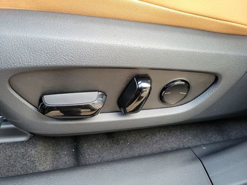 New 2026 Lexus RX 450h AWD image 17