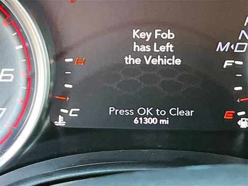 Used 2022 Dodge Charger SXT image 12