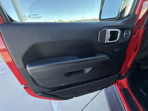 Used 2019 Jeep Wrangler Unlimited Sahara w/ Safety Group image 23