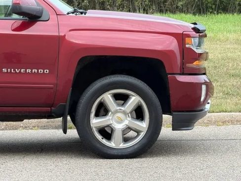 Used 2017 Chevrolet Silverado 1500 LT w/ All Star Edition AWD/4WD image 36