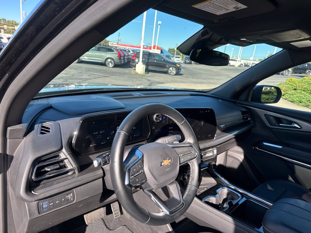 Used 2026 Chevrolet Traverse LT AWD/4WD image 10