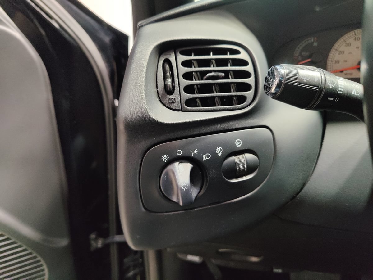Used 2000 Ford F150 Harley-Davidson RWD image 26