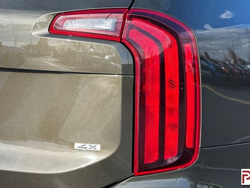 Used 2025 Kia Telluride S image 36