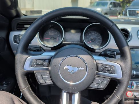 Used 2017 Ford Mustang Premium RWD image 15