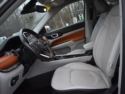 Used 2022 Jeep Compass Limited image 24