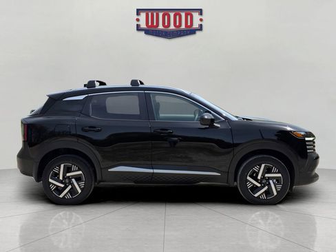 New 2026 Nissan Kicks SV w/ Charging Package FWD image 2