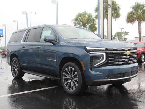 New 2025 Chevrolet Suburban High Country image 3