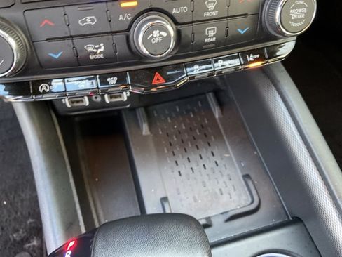 Used 2025 Dodge Durango GT AWD/4WD image 42