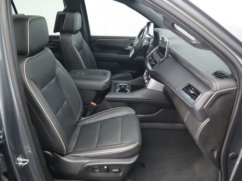 Used 2021 GMC Yukon SLT w/ SLT Premium Package image 20