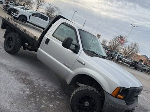 Used 2006 Ford F250 XLT image 1