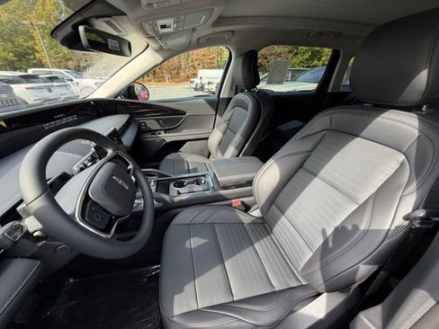 New 2026 Lincoln Nautilus Reserve image 14