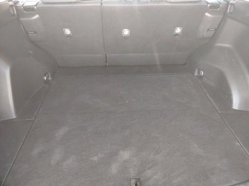 Used 2021 Toyota RAV4 XLE FWD image 18