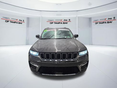 Used 2023 Jeep Grand Cherokee Limited AWD/4WD image 8