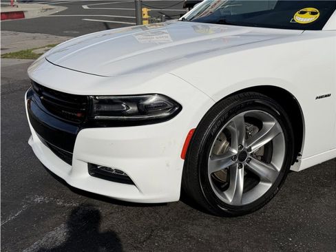 Used 2018 Dodge Charger R/T image 10