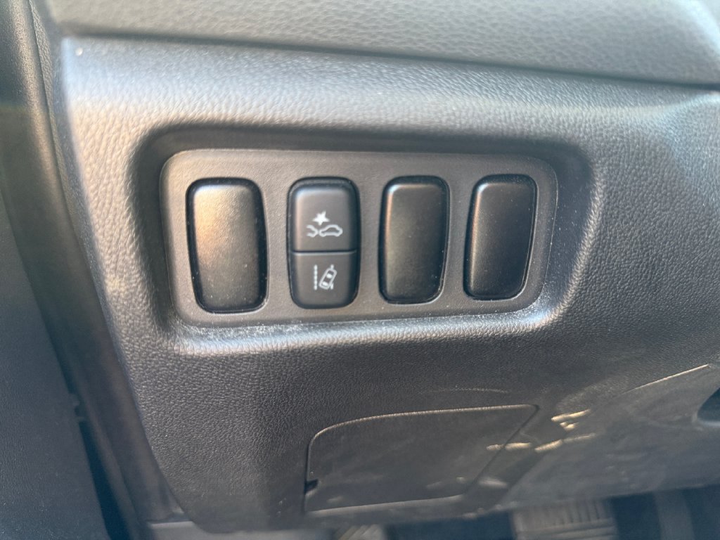 Used 2021 Mitsubishi Outlander Sport ES AWD/4WD image 30