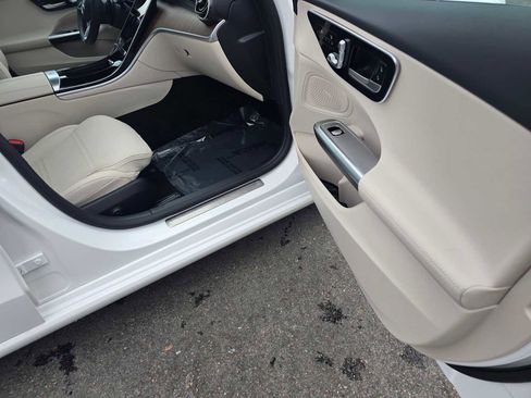 Used 2025 Mercedes-Benz C 300 4MATIC Sedan image 10