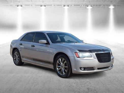 Used 2014 Chrysler 300 S AWD/4WD image 2