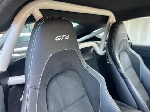 Used 2021 Porsche 718 Cayman GT4 RWD image 32