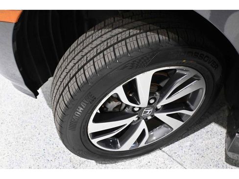 Used 2023 Honda Odyssey Touring image 11