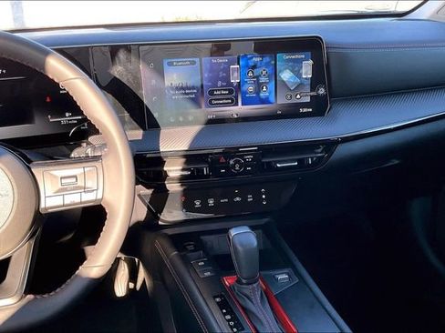 New 2026 Nissan Kicks SR image 4