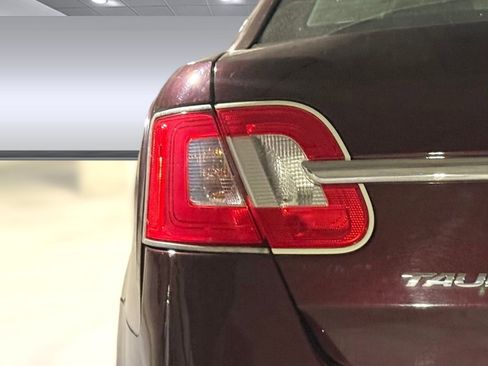Used 2011 Ford Taurus Limited w/ 301A Rapid Spec Order Code image 12