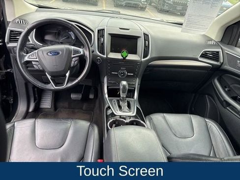 Used 2015 Ford Edge Titanium image 24