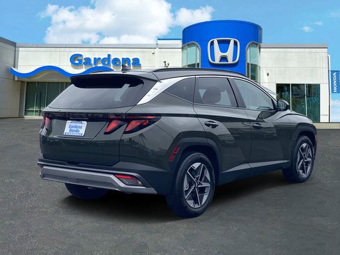 Used 2025 Hyundai Tucson SEL FWD image 6