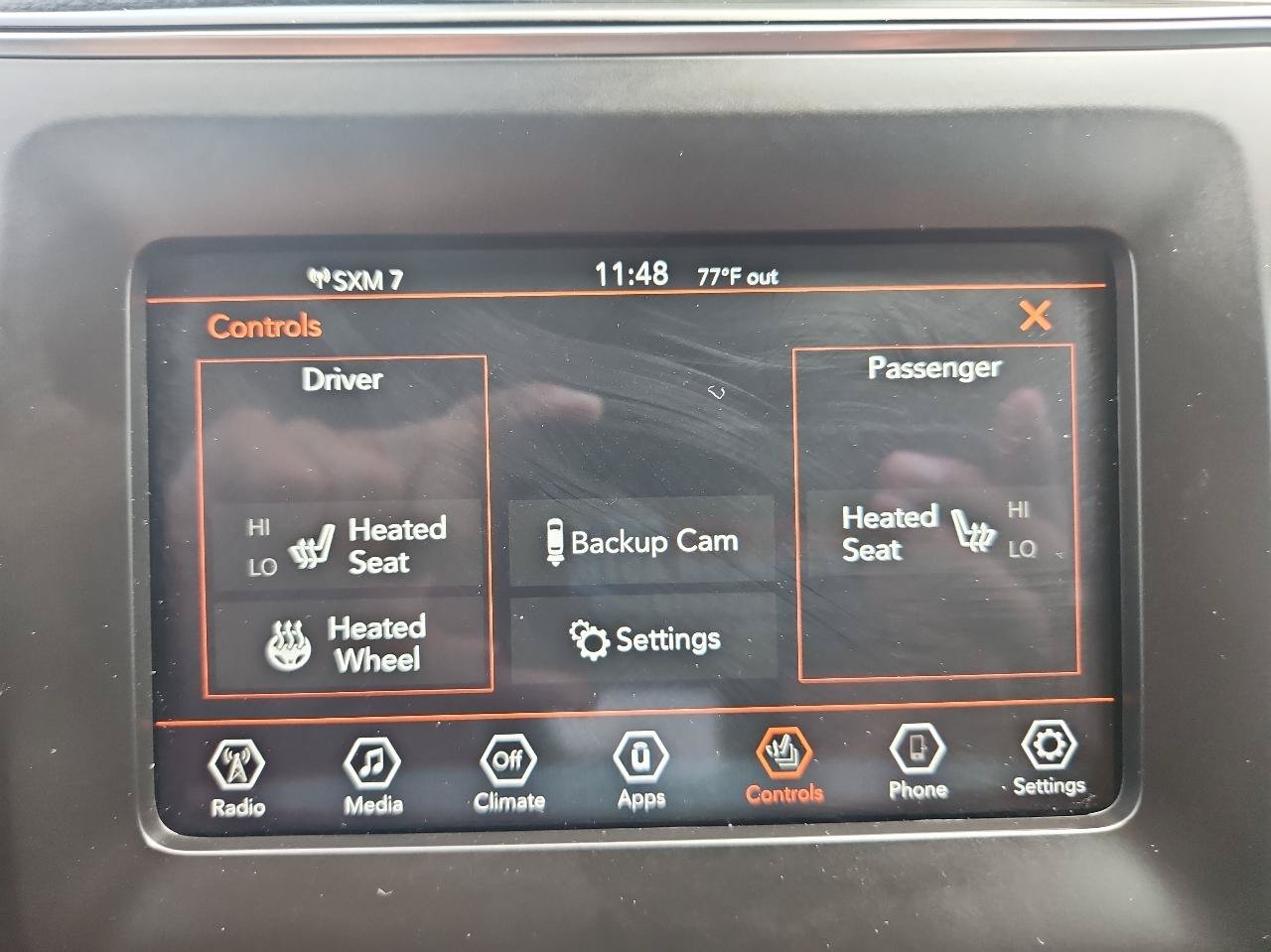 Used 2021 Jeep Cherokee Latitude Lux w/ Mopar Interior Package AWD/4WD image 30